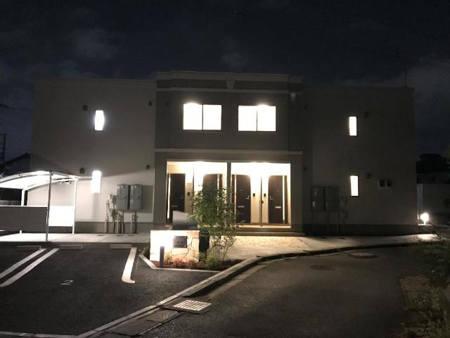 建物外観　外観写真（夜）