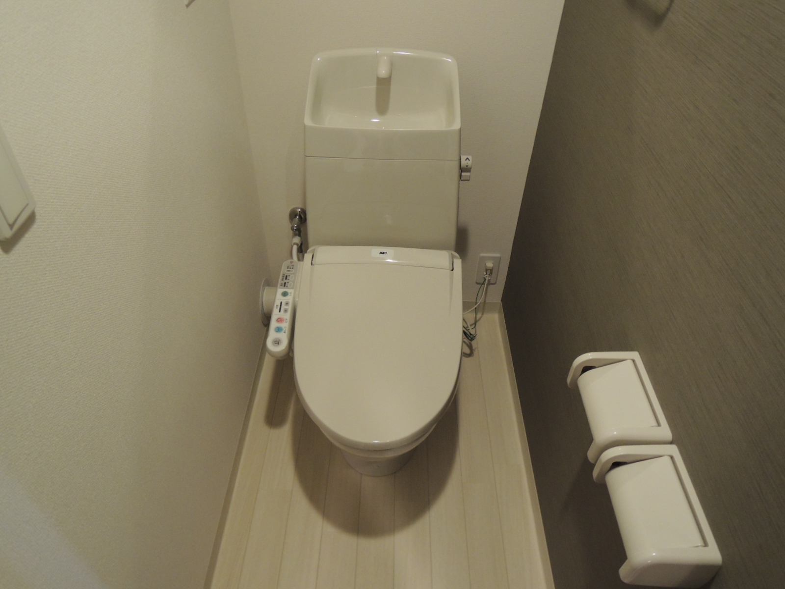 トイレ　ウォシュレット