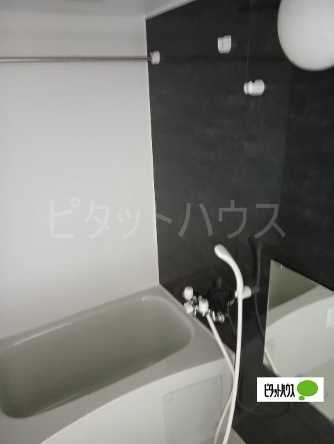 バス・シャワールーム　バスルーム