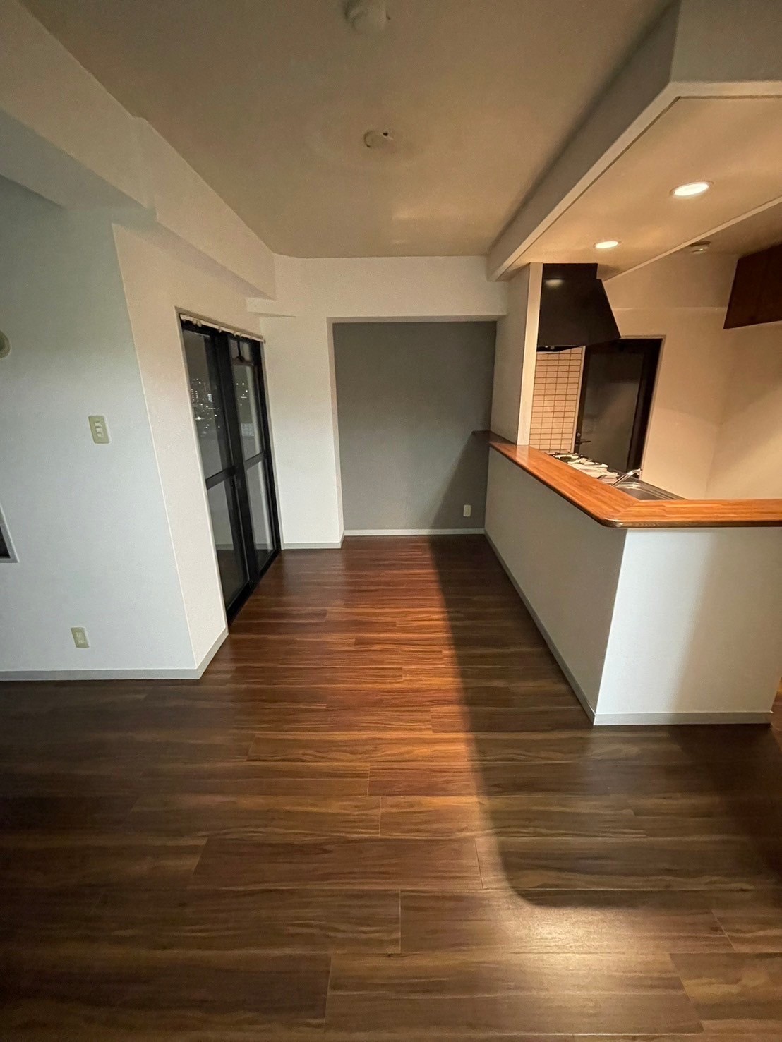 居室・リビング　リビングと和室が隣接していて広く使えます。