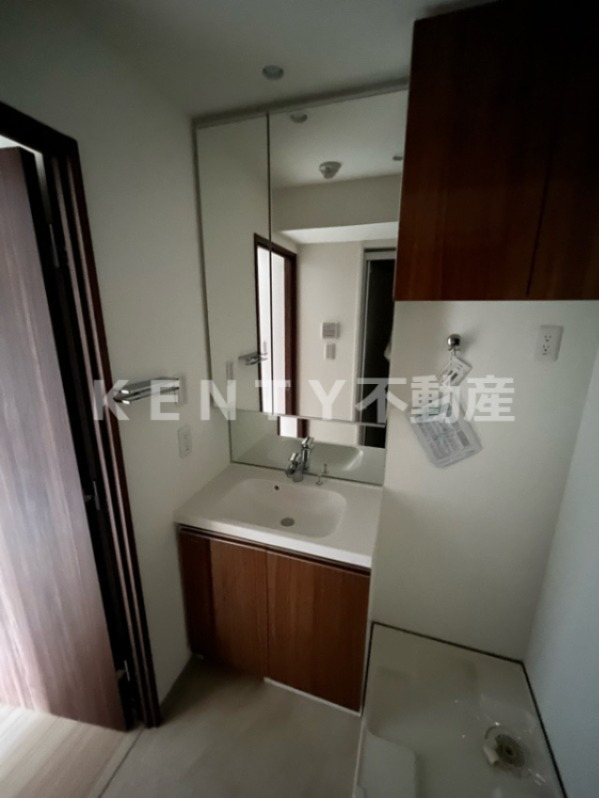 洗面設備　使いやすい洗面所です