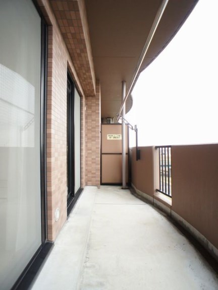 バルコニー　日当たり良好！お洗濯物がたくさん干せます♪