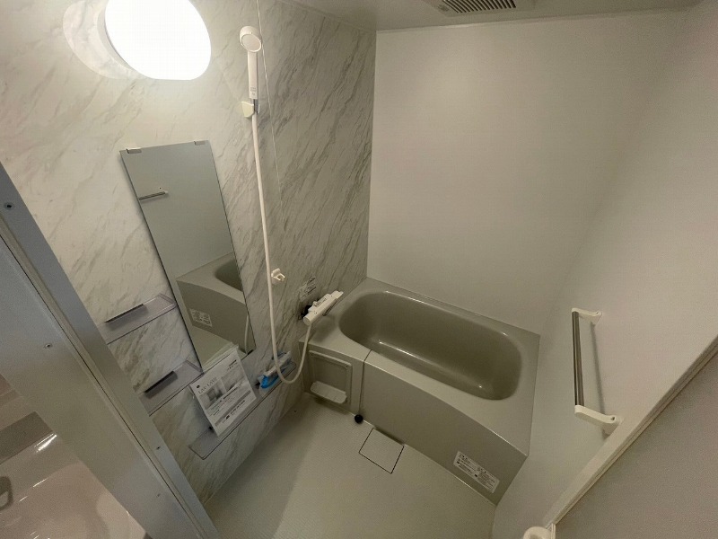 バス・シャワールーム　実際は反転タイプとなります