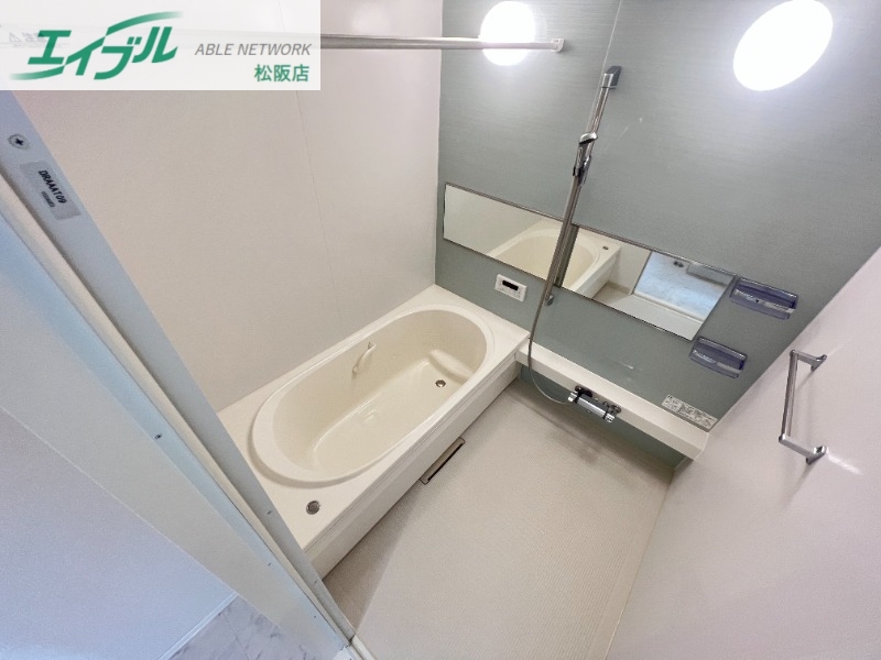 バス・シャワールーム　別部屋の写真です。