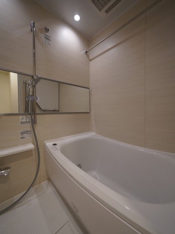 バス・シャワールーム　※写真は同タイプ住戸です。