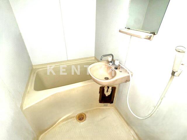 バス・シャワールーム　お風呂です