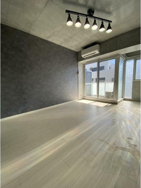 居室・リビング　使いやすい形の為、レイアウトを楽しめます♪