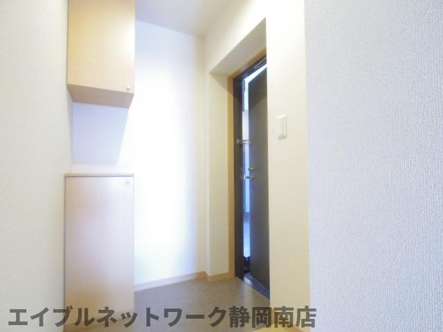 玄関　シンプルで使いやすい玄関です