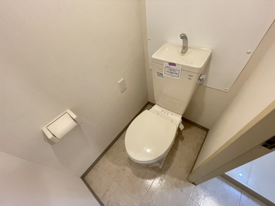 トイレ　※別部屋の写真です