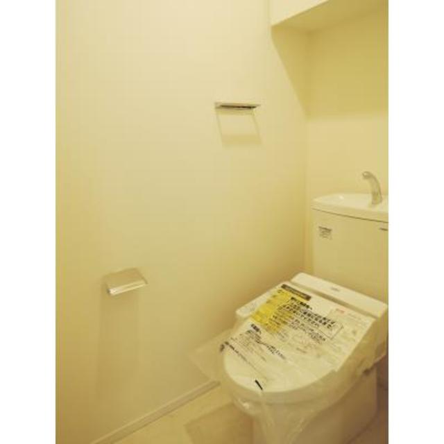 トイレ　※写真は同タイプ住戸です。