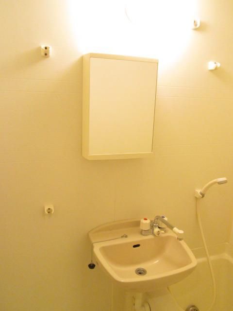 洗面設備　★コンパクトな洗面台★