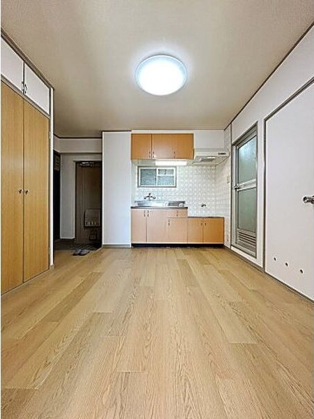 居室・リビング　初期費用分割可★ご希望の場所まで無料送迎サービス付♪