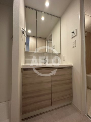 洗面設備　ザ・パークハビオ谷町六丁目クロス　独立洗面台