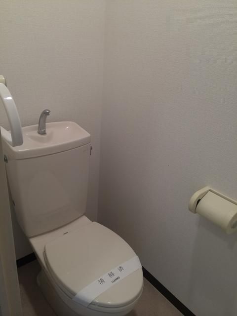 トイレ　落ち着いたトイレです