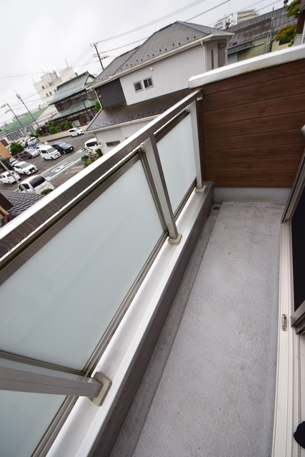 バルコニー　～洗濯物干さなきゃ～
