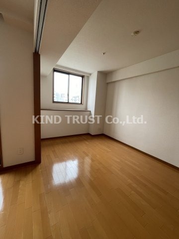 居室・リビング　こちらの居間で趣味の時間をお楽しみください