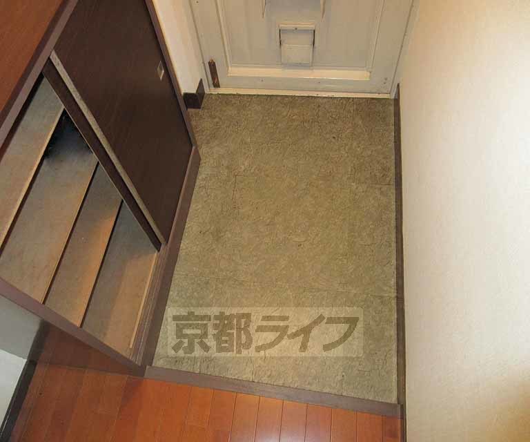 玄関　段差の少ない玄関です！