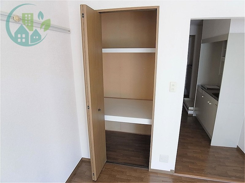 収納　ドルフ御影(ネット無料)