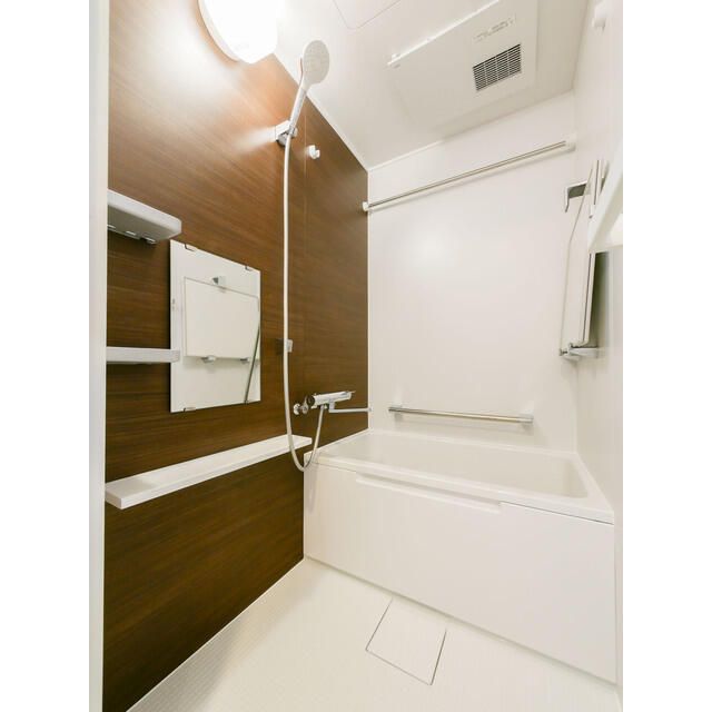 バス・シャワールーム　※別部屋参考写真