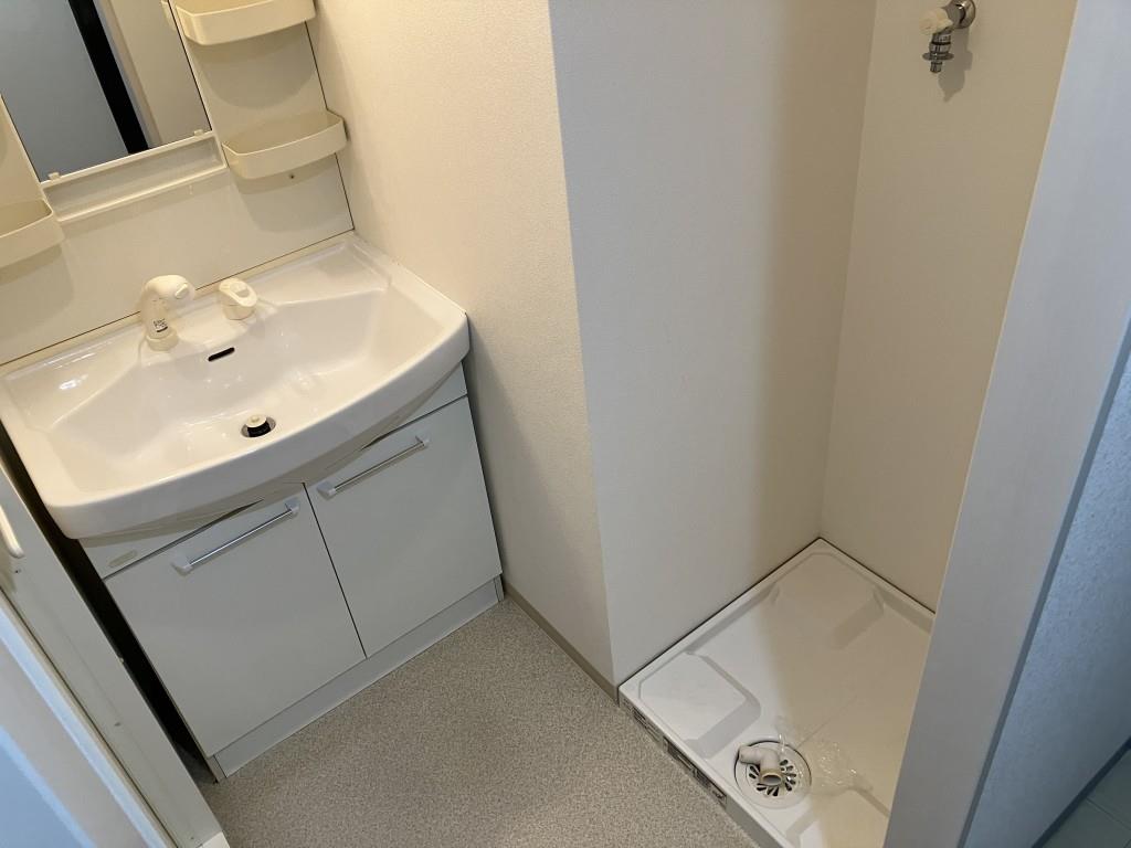 洗面設備　※写真は同物件同タイプ別室のものです