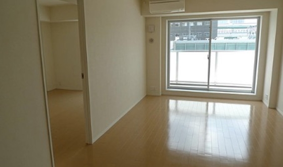 居室・リビング　☆明るい居間☆