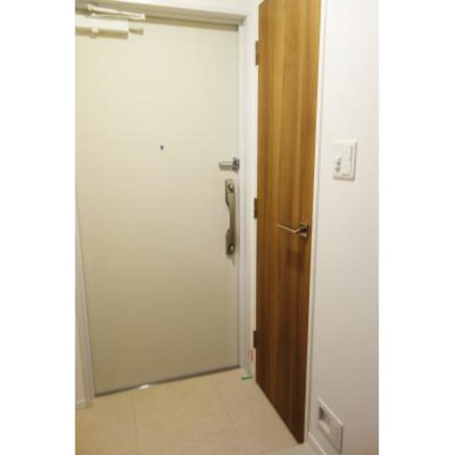 玄関　※写真は同タイプ住戸です。