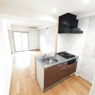 キッチン　※写真は別号室のものですので現状優先とさせていただきます