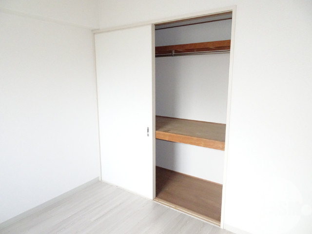 収納　洋室収納