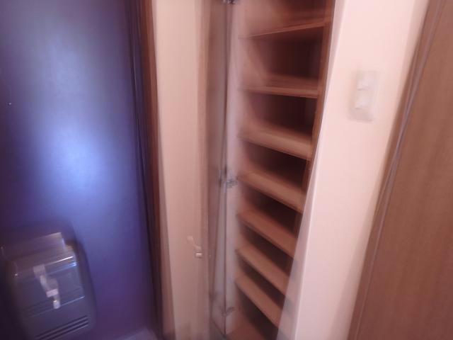 玄関　103