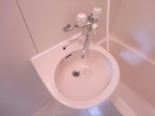 洗面設備　103
