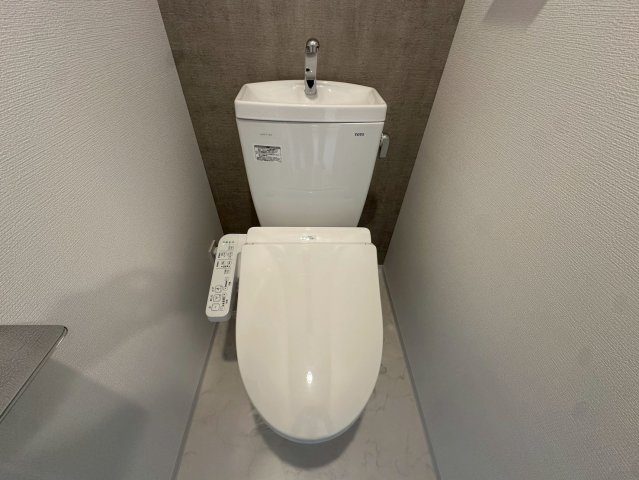 トイレ　シャワー付き