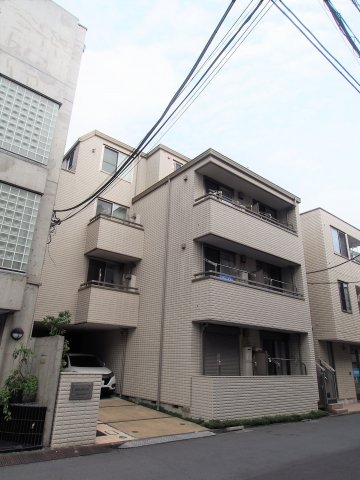建物外観　都心の好立地ですが目の前は静かな環境