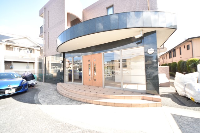 エントランス　★建物入口のお写真です★