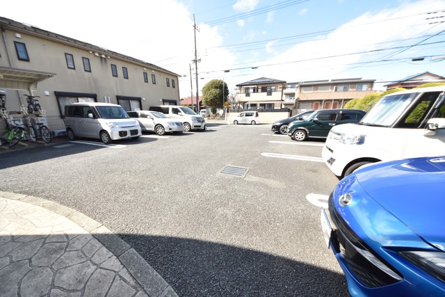 駐車場　★敷地内に駐車場がございます★