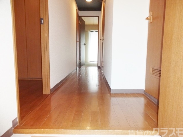 玄関　玄関が広くスッキリしています！