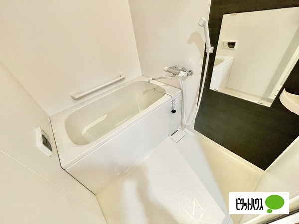 バス・シャワールーム　同物件別部屋