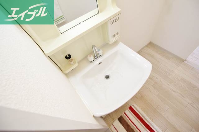 洗面設備　独立洗面台付です