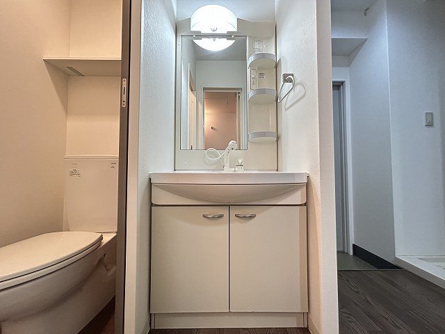 洗面設備　同マンション別部屋