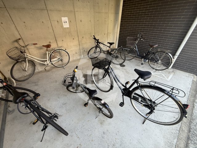 駐車場　W元町　駐輪場