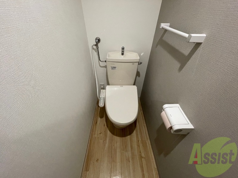 トイレ　こちらはトイレです。清潔感があり、安心して使用できます。