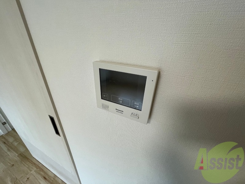 セキュリティ　ＴＶモニター付インターホンです。来客者の顔が見えるので安心！