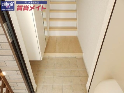 玄関　同タイプの部屋写真です