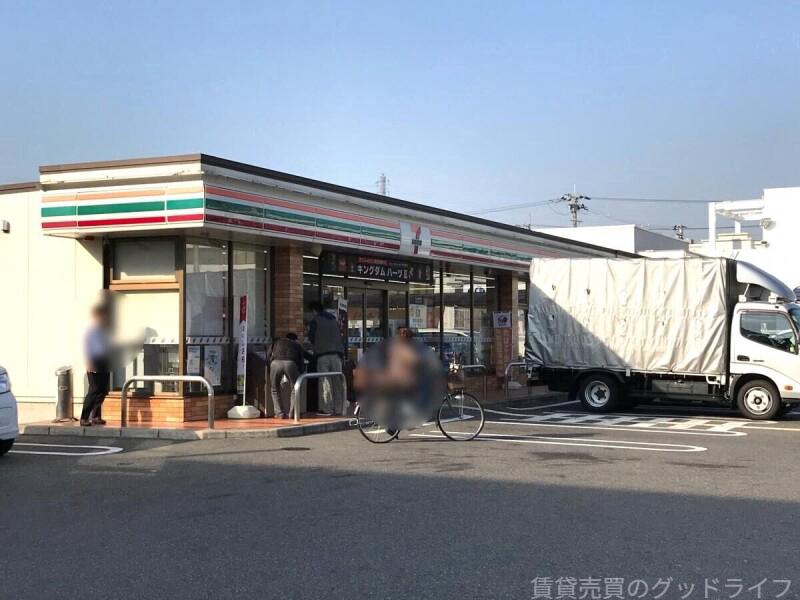 コンビニ　セブンイレブン下鳥羽公園店（コンビニ）まで201m