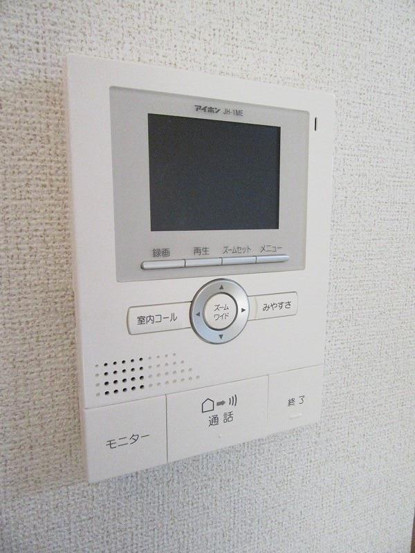 セキュリティ　来客時にお部屋から確認できるモニター付きドアホン♪