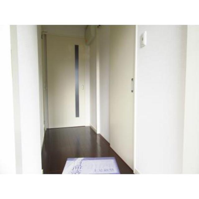 玄関　※写真は同タイプ住戸です。