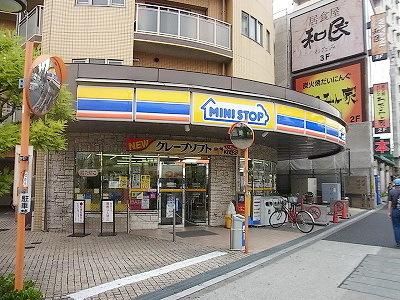 コンビニ　ミニストップ（コンビニ）まで185m
