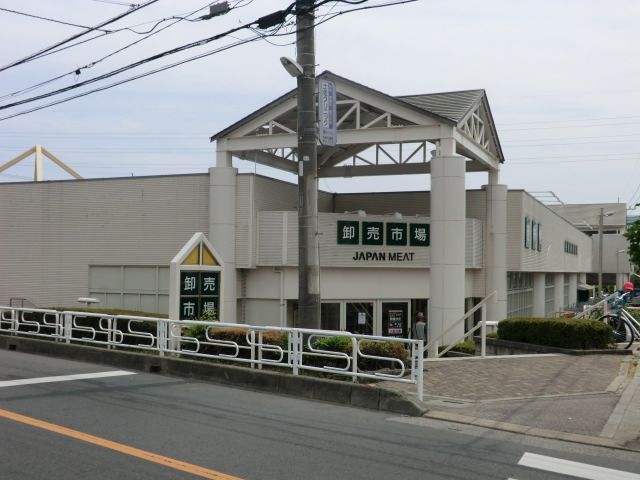 スーパー　ジャパンミート卸売市場東浦和店（スーパー）まで851m