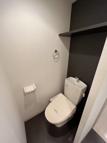 トイレ　※別部屋参考画像