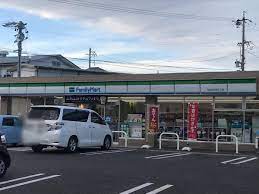 コンビニ　ファミリーマート 守山かねなわて店（コンビニ）まで236m