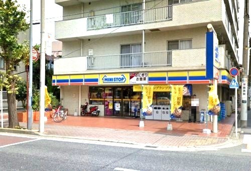 コンビニ　ミニストップ 吉野町店（コンビニ）まで228m